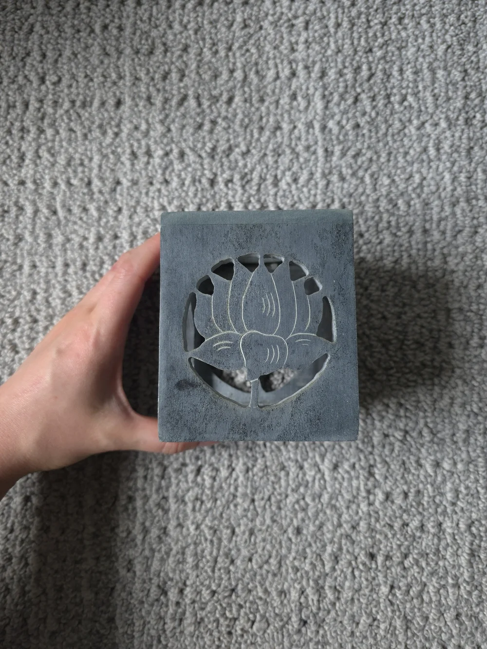 Soapstone Candle Holder/Essential Oil Diffuser with Mother-of-Pearl Flower Inlay